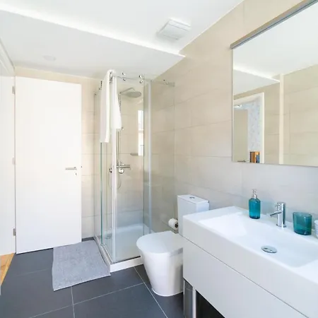Apartman Blue By The River 1 - Elegant Two-bedroom In Santos Lisboa